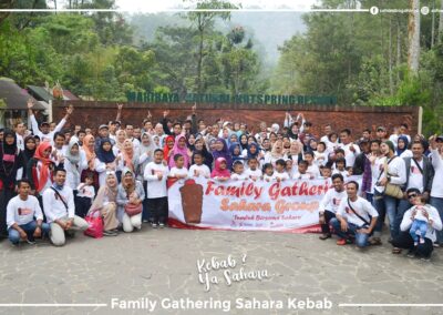 Family-Gathering-Sahara-min